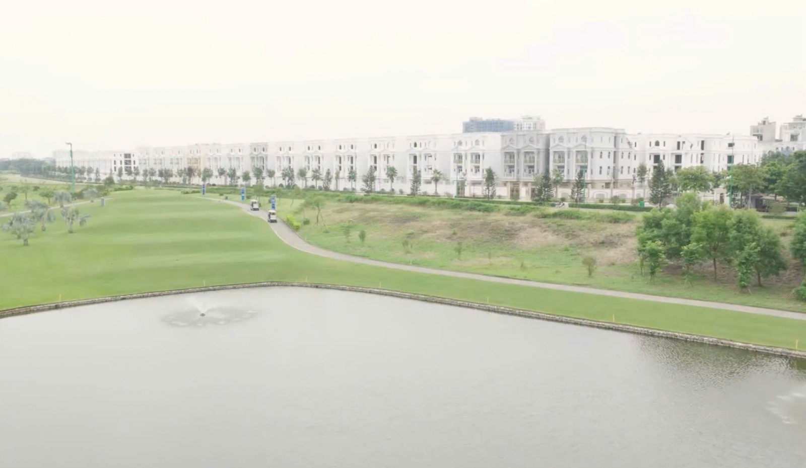 Biệt thự Long Biên Golf Villas