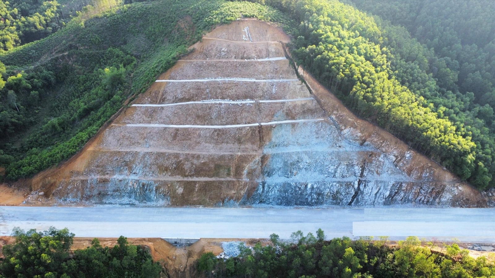 Cao tốc Tuyên Quang Phú Thọ ta luy