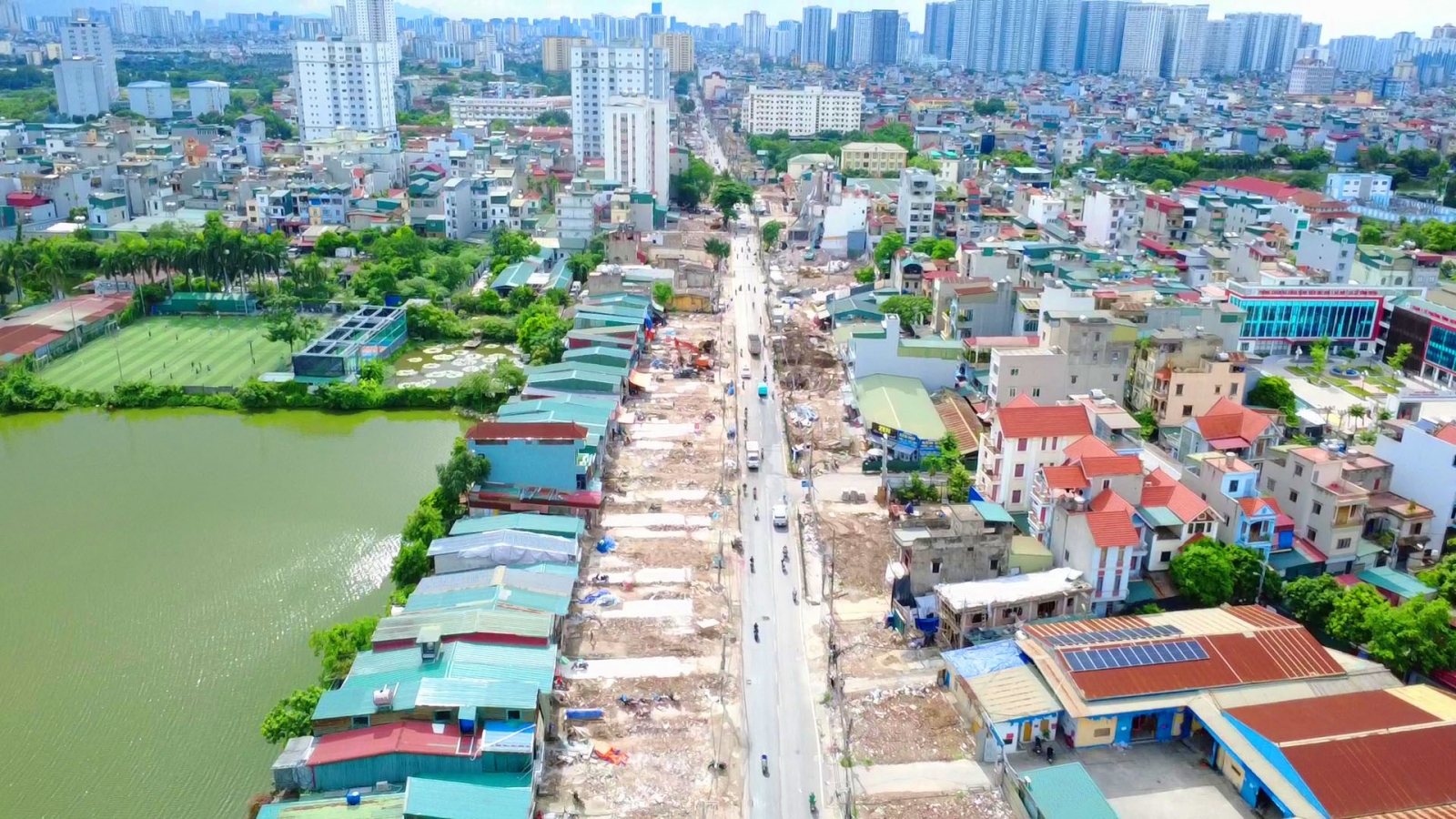 đường Lĩnh Nam mở rộng trên cơ sở đường hiện có, với 2 đoạn có mặt cắt ngang lần lượt là 22,5m và 40m