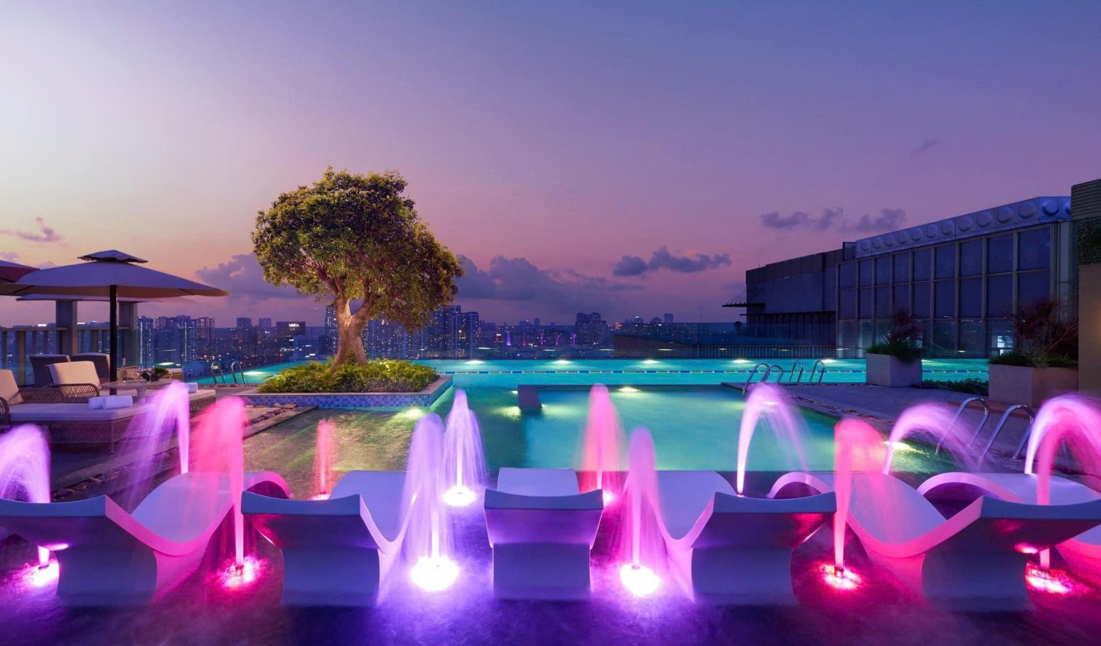 bể bơi Epic Tower 19 Duy Tân