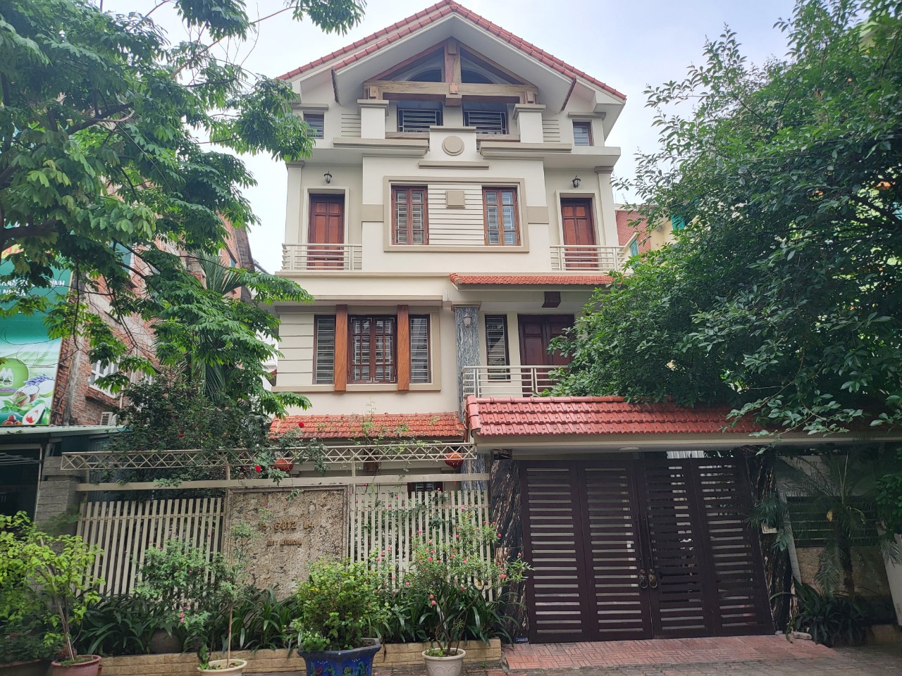 biệt thự Intracom Trung Văn