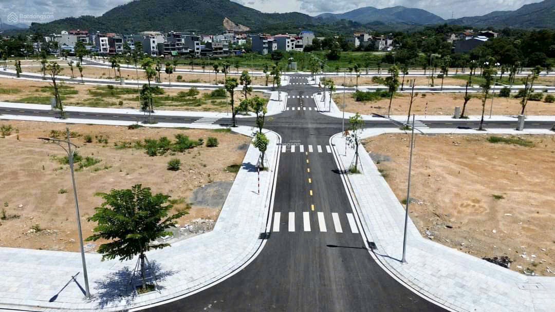 Hud Lương Sơn central point