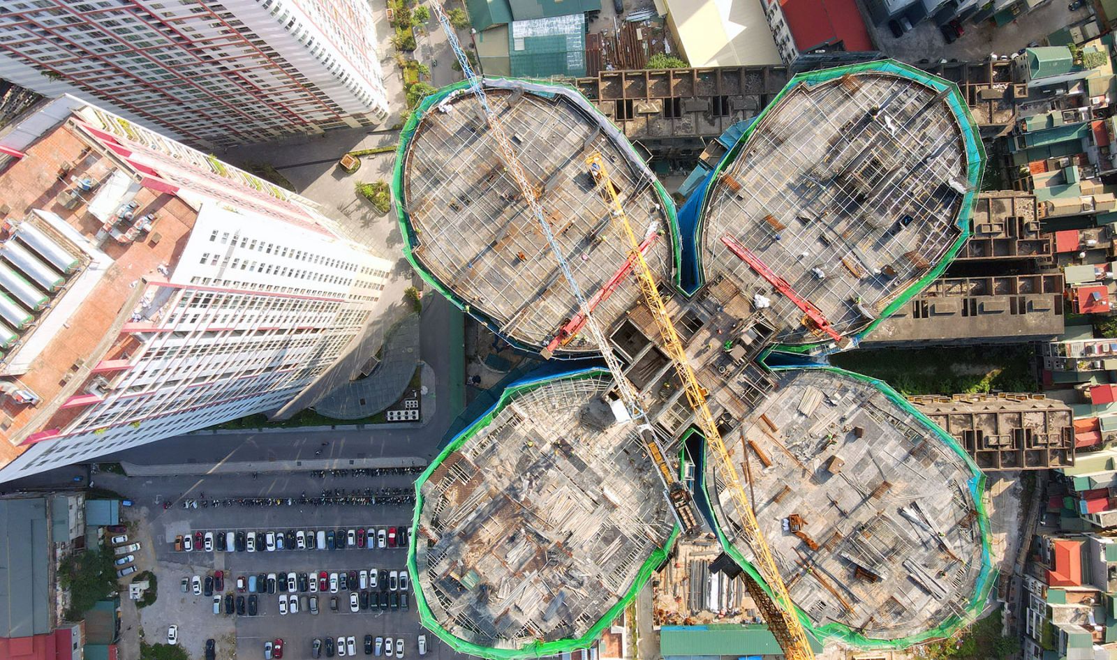 tiến độ tòa cánh hoa Skyview Plaza 360 Giải Phóng