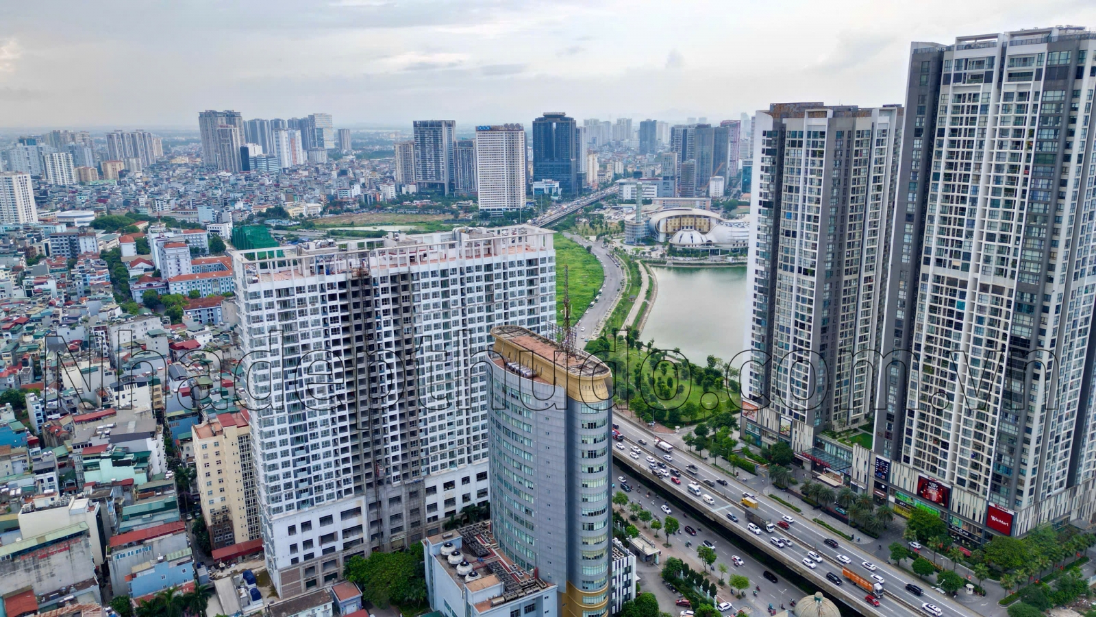 Tiến độ dự án Hinode Suite 28A Phạm Hùng tháng 5/2026 lắp kính